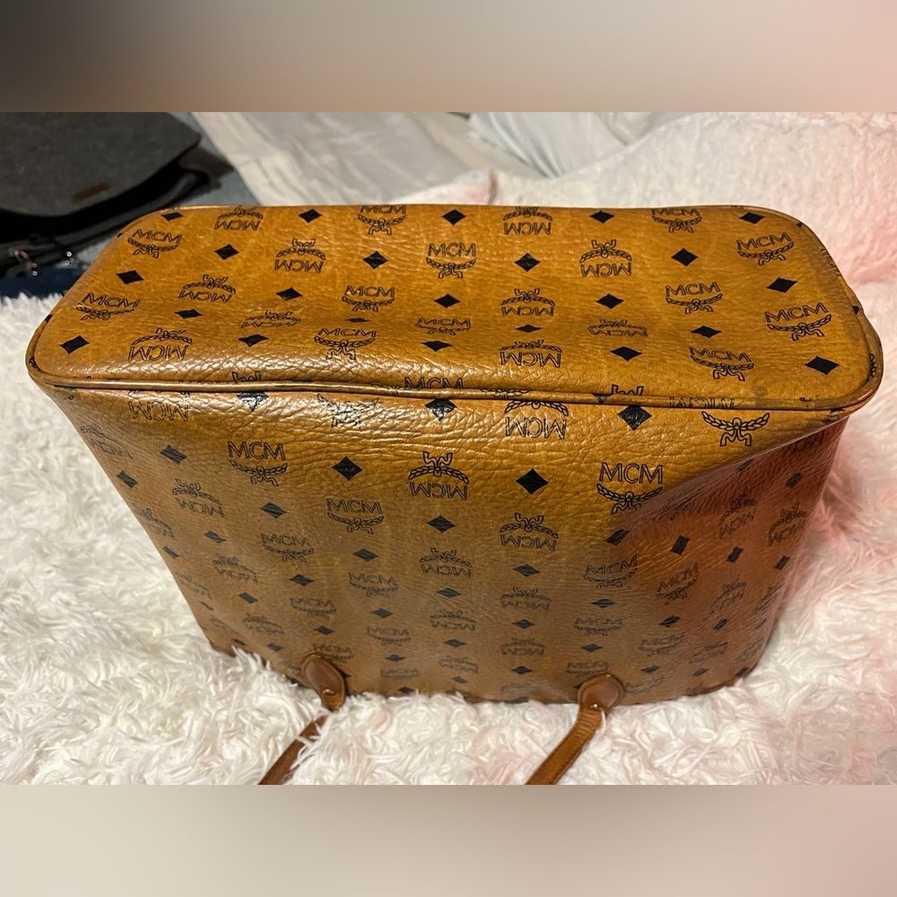 2 for Authentic MCM Cognac Visetos Tote and  new felt organizer - Picture 12 of 16